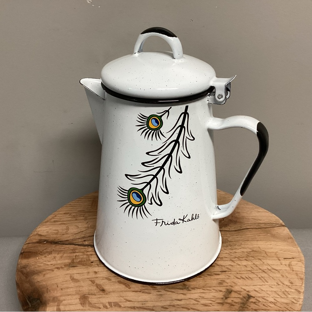 🟢 Vintage Frida Kahlo enamel coffee pot kettle - Extremely Gently Used Condition - Picture 2 of 13